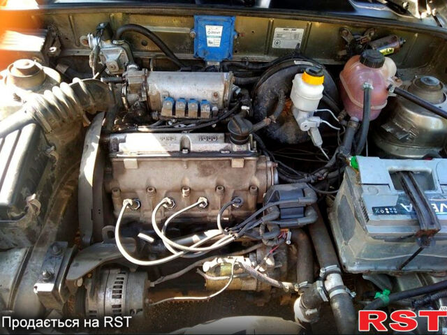 Бежевый Дэу Сенс, объемом двигателя 1.3 л и пробегом 250 тыс. км за 2200 $, фото 2 на Automoto.ua