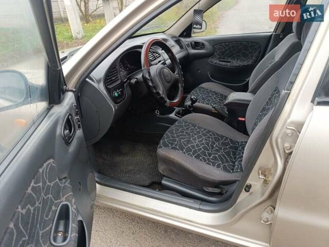 Бежевий Деу Сенс, об'ємом двигуна 1.3 л та пробігом 285 тис. км за 1300 $, фото 7 на Automoto.ua