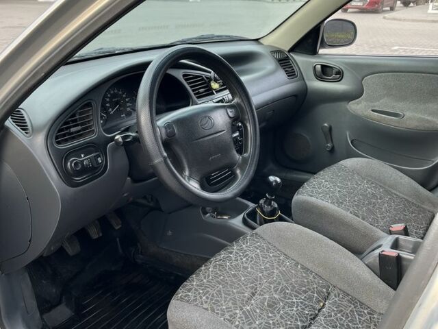 Бежевый Дэу Сенс, объемом двигателя 1.5 л и пробегом 236 тыс. км за 1600 $, фото 1 на Automoto.ua