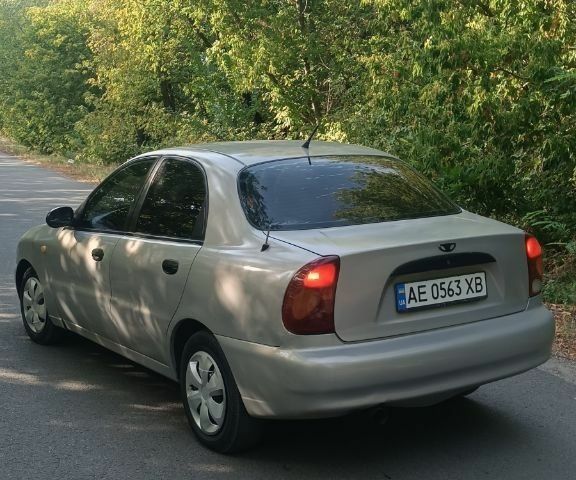 Бежевий Деу Сенс, об'ємом двигуна 1.5 л та пробігом 205 тис. км за 1500 $, фото 2 на Automoto.ua