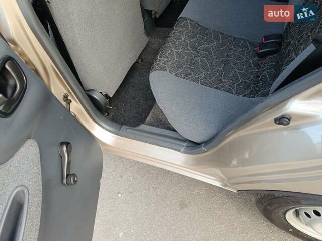 Бежевий Деу Сенс, об'ємом двигуна 1.3 л та пробігом 153 тис. км за 2499 $, фото 28 на Automoto.ua
