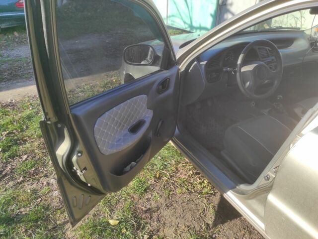 Бежевий Деу Сенс, об'ємом двигуна 1.5 л та пробігом 325 тис. км за 1500 $, фото 12 на Automoto.ua