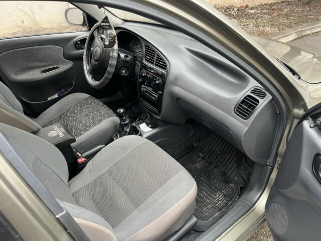 Бежевий Деу Сенс, об'ємом двигуна 1.5 л та пробігом 160 тис. км за 1600 $, фото 6 на Automoto.ua