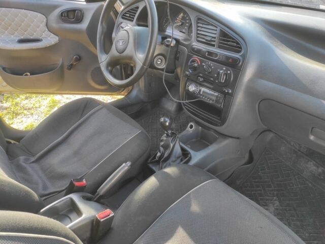 Бежевий Деу Сенс, об'ємом двигуна 1.5 л та пробігом 325 тис. км за 1500 $, фото 10 на Automoto.ua