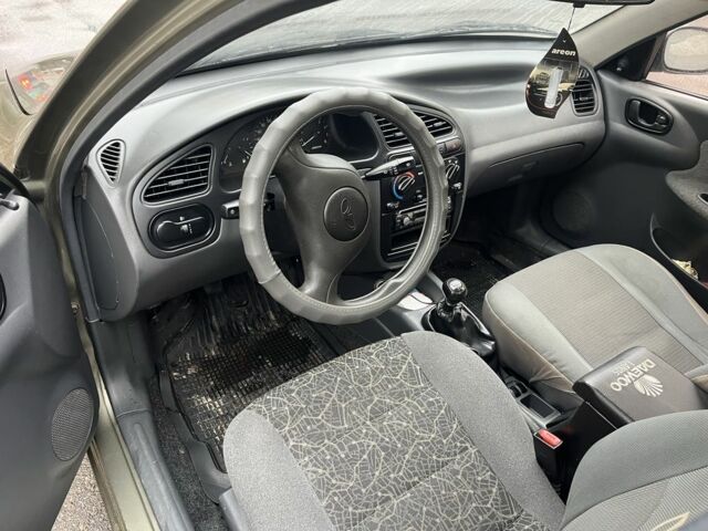 Бежевий Деу Сенс, об'ємом двигуна 1.5 л та пробігом 160 тис. км за 1600 $, фото 5 на Automoto.ua