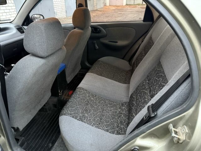 Бежевый Дэу Сенс, объемом двигателя 1.4 л и пробегом 190 тыс. км за 1099 $, фото 6 на Automoto.ua