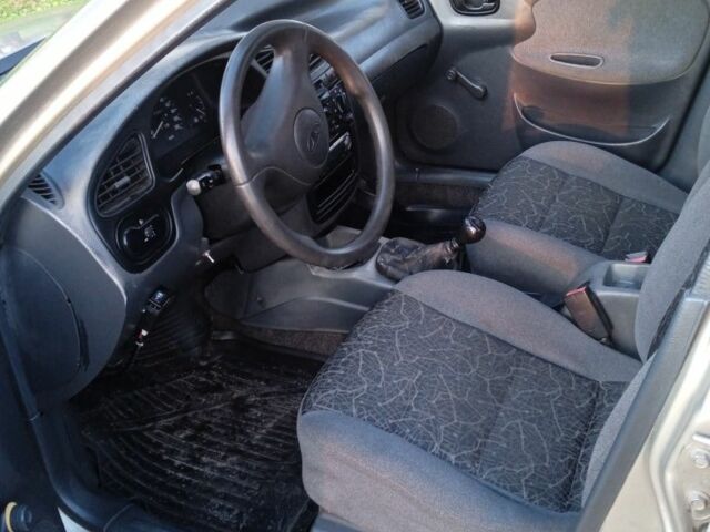 Бежевый Дэу Сенс, объемом двигателя 1.5 л и пробегом 111 тыс. км за 1450 $, фото 7 на Automoto.ua