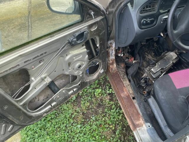 Бежевий Деу Сенс, об'ємом двигуна 1.4 л та пробігом 226 тис. км за 800 $, фото 6 на Automoto.ua