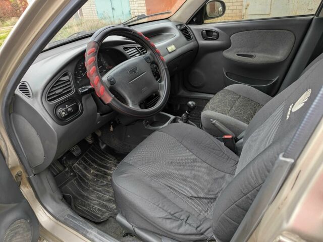 Бежевый Дэу Сенс, объемом двигателя 1.6 л и пробегом 162 тыс. км за 2700 $, фото 8 на Automoto.ua