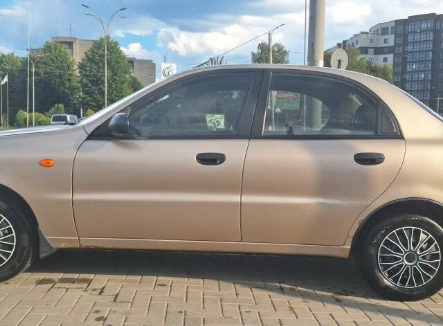 Бежевый Дэу Сенс, объемом двигателя 1.5 л и пробегом 197 тыс. км за 2100 $, фото 1 на Automoto.ua