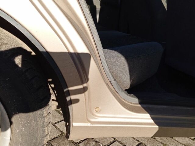 Бежевий Деу Сенс, об'ємом двигуна 1.4 л та пробігом 225 тис. км за 2800 $, фото 5 на Automoto.ua