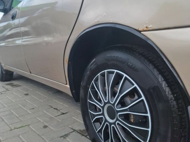 Бежевый Дэу Сенс, объемом двигателя 1.5 л и пробегом 197 тыс. км за 2100 $, фото 5 на Automoto.ua