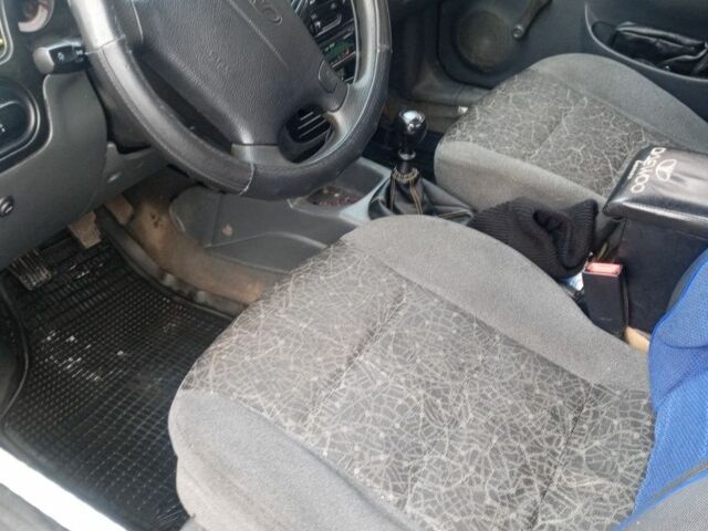 Бежевый Дэу Сенс, объемом двигателя 1.5 л и пробегом 173 тыс. км за 1700 $, фото 3 на Automoto.ua