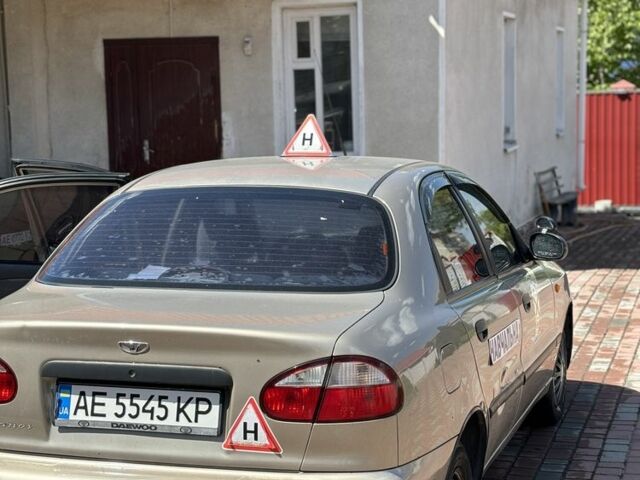 Бежевый Дэу Сенс, объемом двигателя 1.5 л и пробегом 230 тыс. км за 2300 $, фото 1 на Automoto.ua