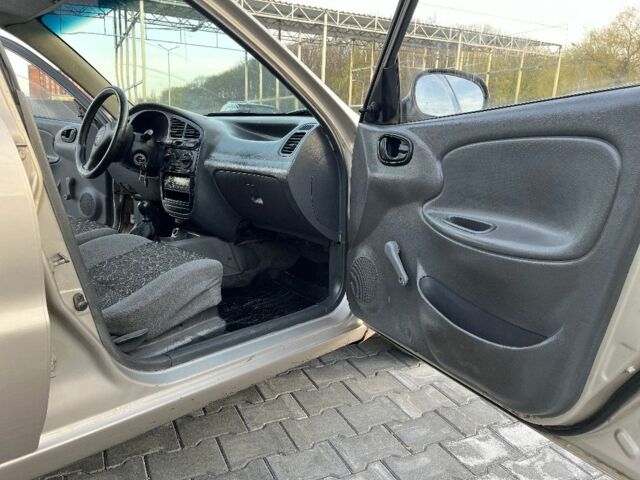 Бежевый Дэу Сенс, объемом двигателя 1.4 л и пробегом 200 тыс. км за 1550 $, фото 16 на Automoto.ua