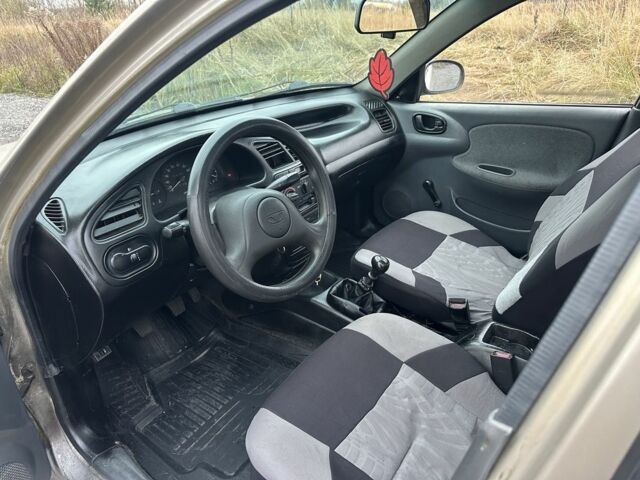 Бежевый Дэу Сенс, объемом двигателя 1.5 л и пробегом 280 тыс. км за 1500 $, фото 15 на Automoto.ua