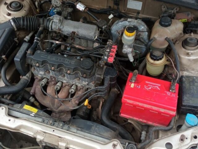 Бежевый Дэу Сенс, объемом двигателя 1.5 л и пробегом 195 тыс. км за 947 $, фото 3 на Automoto.ua