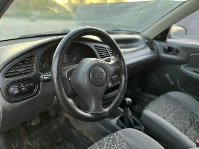 Бежевый Дэу Сенс, объемом двигателя 1.4 л и пробегом 200 тыс. км за 1550 $, фото 9 на Automoto.ua