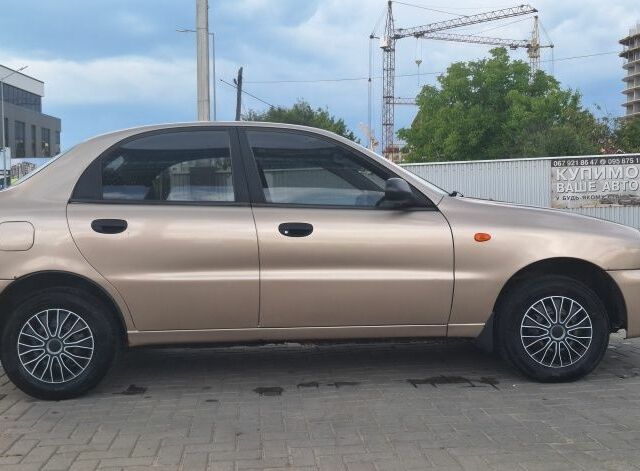 Бежевый Дэу Сенс, объемом двигателя 1.5 л и пробегом 197 тыс. км за 2100 $, фото 2 на Automoto.ua