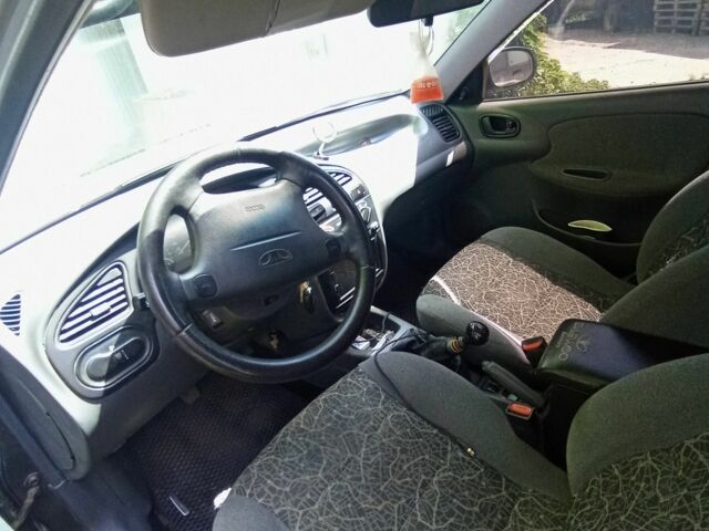 Бежевый Дэу Сенс, объемом двигателя 1.6 л и пробегом 286 тыс. км за 2600 $, фото 4 на Automoto.ua