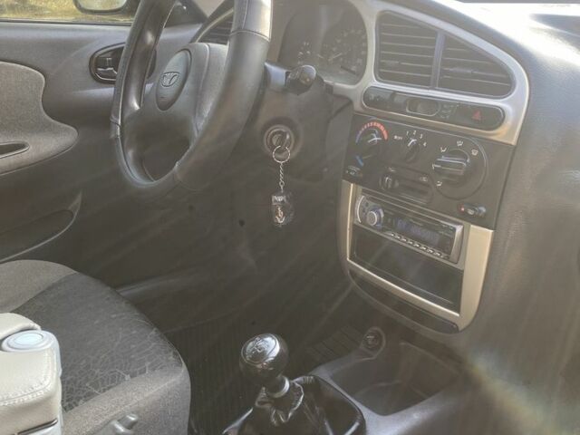 Бежевый Дэу Сенс, объемом двигателя 1.5 л и пробегом 221 тыс. км за 1799 $, фото 5 на Automoto.ua