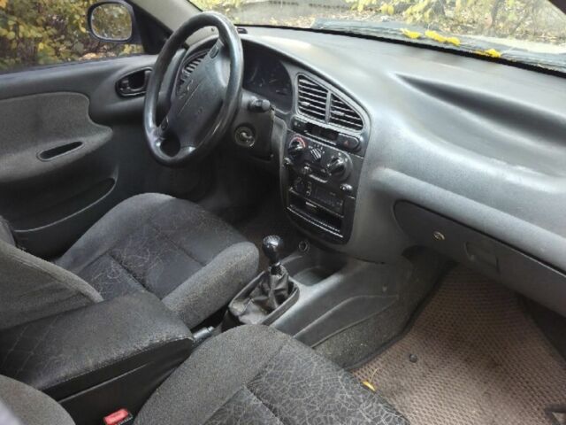 Бежевый Дэу Сенс, объемом двигателя 1.6 л и пробегом 273 тыс. км за 800 $, фото 4 на Automoto.ua