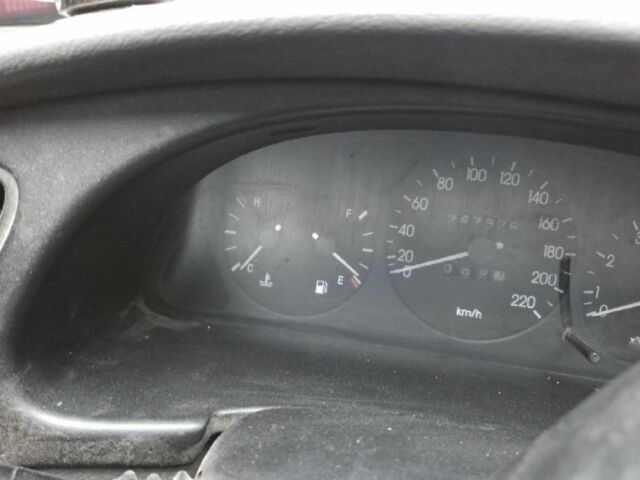 Бежевый Дэу Сенс, объемом двигателя 1.6 л и пробегом 273 тыс. км за 800 $, фото 6 на Automoto.ua