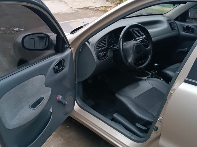 Бежевий Деу Сенс, об'ємом двигуна 1.4 л та пробігом 192 тис. км за 2900 $, фото 12 на Automoto.ua