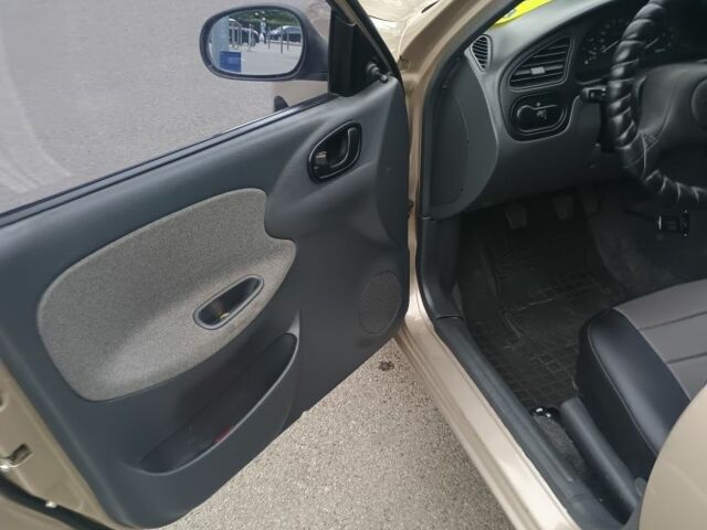 Бежевый Дэу Сенс, объемом двигателя 1.5 л и пробегом 144 тыс. км за 3300 $, фото 5 на Automoto.ua