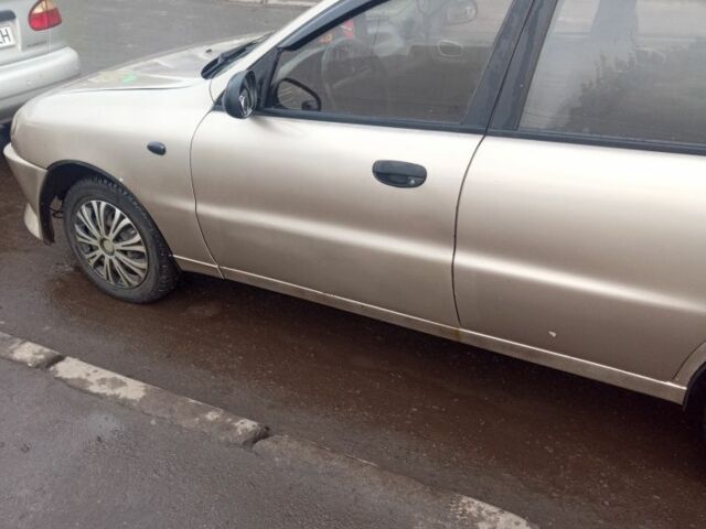 Бежевый Дэу Сенс, объемом двигателя 1.5 л и пробегом 173 тыс. км за 1700 $, фото 2 на Automoto.ua