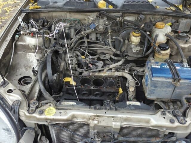 Бежевый Дэу Сенс, объемом двигателя 1.6 л и пробегом 273 тыс. км за 800 $, фото 7 на Automoto.ua