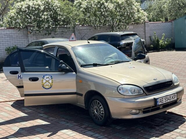 Бежевый Дэу Сенс, объемом двигателя 1.5 л и пробегом 230 тыс. км за 2300 $, фото 3 на Automoto.ua