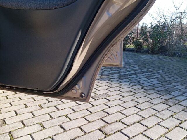 Бежевий Деу Сенс, об'ємом двигуна 1.4 л та пробігом 225 тис. км за 2800 $, фото 7 на Automoto.ua