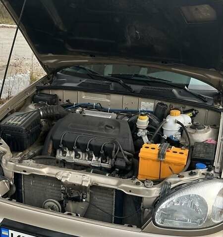 Бежевий Деу Сенс, об'ємом двигуна 1.4 л та пробігом 98 тис. км за 2400 $, фото 6 на Automoto.ua