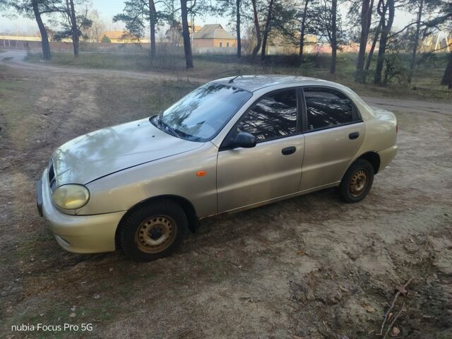 Бежевый Дэу Сенс, объемом двигателя 0 л и пробегом 107 тыс. км за 1600 $, фото 1 на Automoto.ua