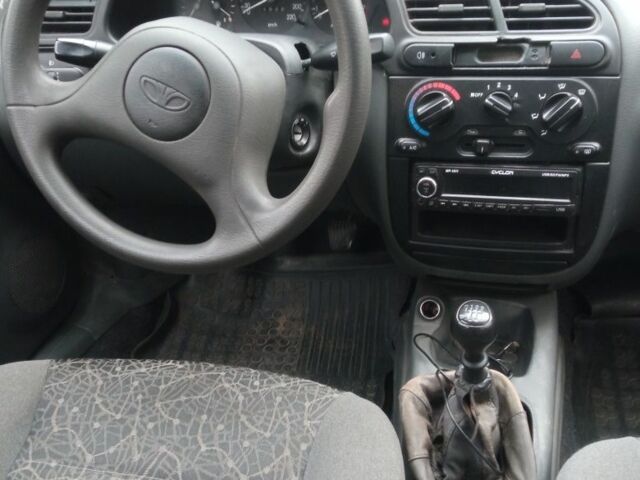 Бежевый Дэу Сенс, объемом двигателя 1.5 л и пробегом 195 тыс. км за 947 $, фото 4 на Automoto.ua