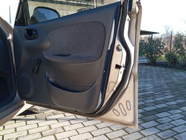 Бежевий Деу Сенс, об'ємом двигуна 1.4 л та пробігом 225 тис. км за 2800 $, фото 8 на Automoto.ua