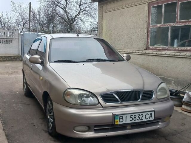 Бежевый Дэу Сенс, объемом двигателя 1.4 л и пробегом 200 тыс. км за 1600 $, фото 1 на Automoto.ua