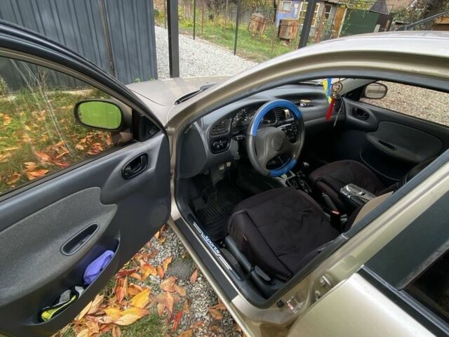 Бежевый Дэу Сенс, объемом двигателя 1.5 л и пробегом 276 тыс. км за 2000 $, фото 5 на Automoto.ua