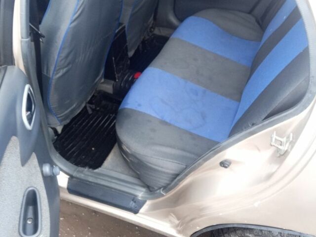 Бежевый Дэу Сенс, объемом двигателя 1.5 л и пробегом 173 тыс. км за 1700 $, фото 6 на Automoto.ua