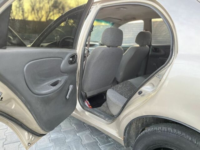 Бежевый Дэу Сенс, объемом двигателя 1.4 л и пробегом 200 тыс. км за 1550 $, фото 12 на Automoto.ua