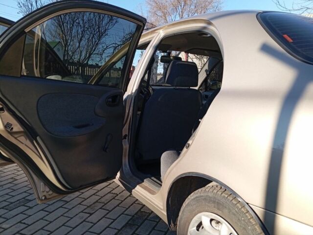 Бежевий Деу Сенс, об'ємом двигуна 1.4 л та пробігом 225 тис. км за 2800 $, фото 10 на Automoto.ua