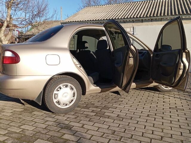 Бежевий Деу Сенс, об'ємом двигуна 1.4 л та пробігом 225 тис. км за 2800 $, фото 4 на Automoto.ua