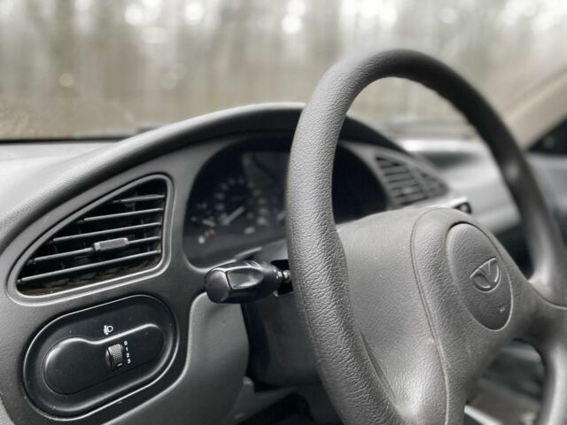 Бежевый Дэу Сенс, объемом двигателя 1.5 л и пробегом 165 тыс. км за 2850 $, фото 16 на Automoto.ua