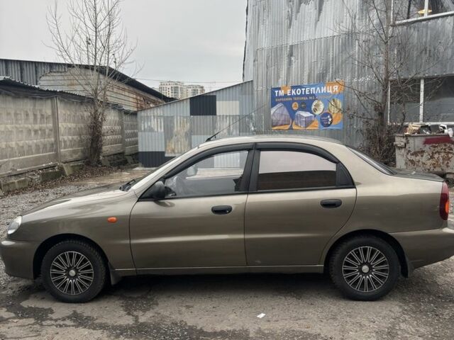Бежевый Дэу Сенс, объемом двигателя 1.5 л и пробегом 178 тыс. км за 3000 $, фото 1 на Automoto.ua