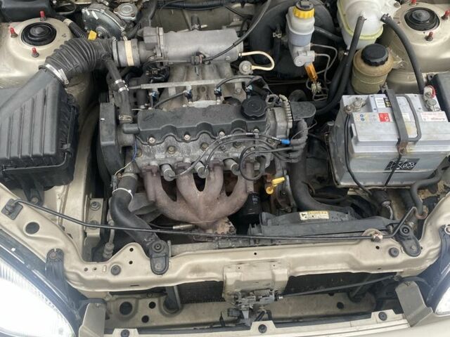 Бежевий Деу Сенс, об'ємом двигуна 1.5 л та пробігом 274 тис. км за 3000 $, фото 4 на Automoto.ua