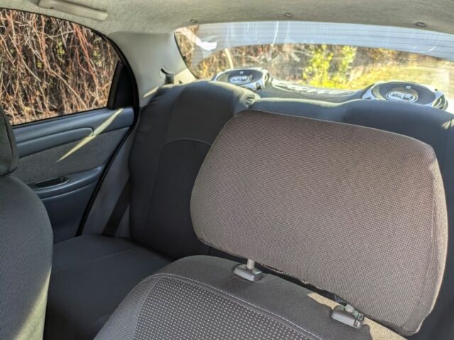 Бежевый Дэу Сенс, объемом двигателя 1.5 л и пробегом 178 тыс. км за 3000 $, фото 6 на Automoto.ua