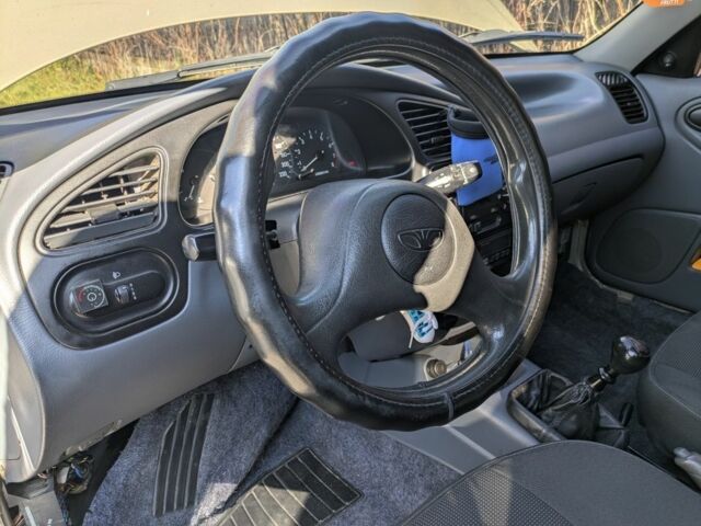 Бежевый Дэу Сенс, объемом двигателя 1.5 л и пробегом 178 тыс. км за 3000 $, фото 5 на Automoto.ua