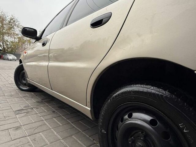 Бежевий Деу Сенс, об'ємом двигуна 1.5 л та пробігом 2 тис. км за 2300 $, фото 4 на Automoto.ua