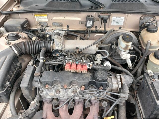 Бежевый Дэу Сенс, объемом двигателя 1.5 л и пробегом 148 тыс. км за 2500 $, фото 17 на Automoto.ua